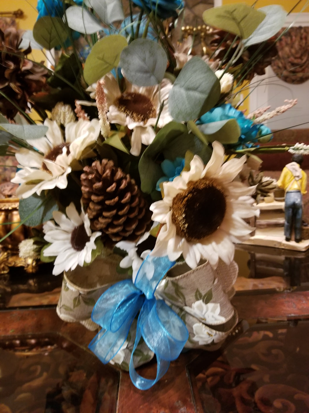 Elegant floral Arrangement - Magnolia's-Delights