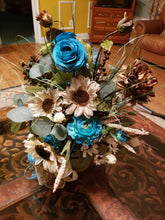 Load image into Gallery viewer, Elegant floral Arrangement - Magnolia&#39;s-Delights