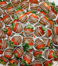 Load image into Gallery viewer, #1900 Magnolia&#39;s Party Platter, Dipped Fruit , Chocolate Covered - Magnolia&#39;s-Delights